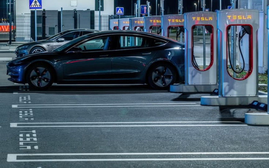 EV infrastructure planning Dubai – Qvolt EV charging network UAE